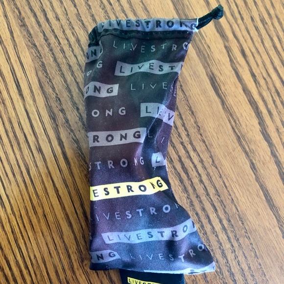 Oakley Livestrong Sunglasses - Picture 8 of 8